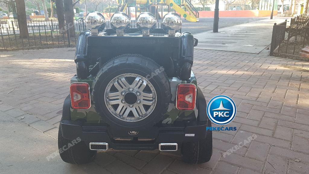 Coche electrico para niños Jeep Wrangler Style Verde Camuflaje vista trasera