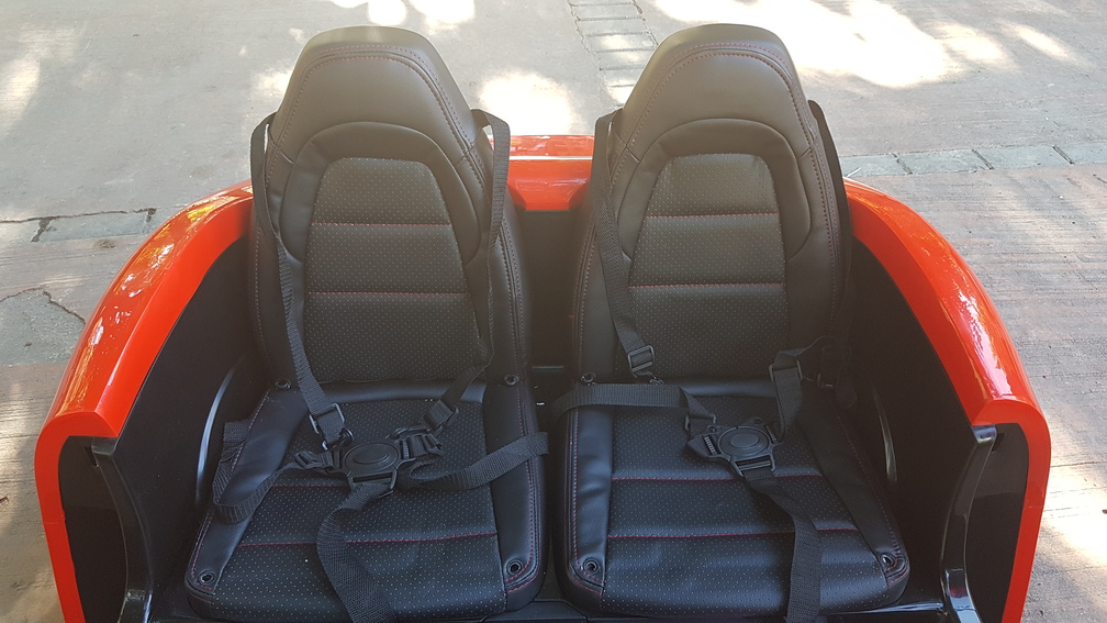 Deportivo Pekecars XL 24V Rojo - asientos
