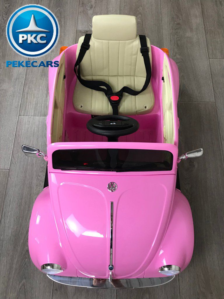Beetle clásico color rosa vista picada 2