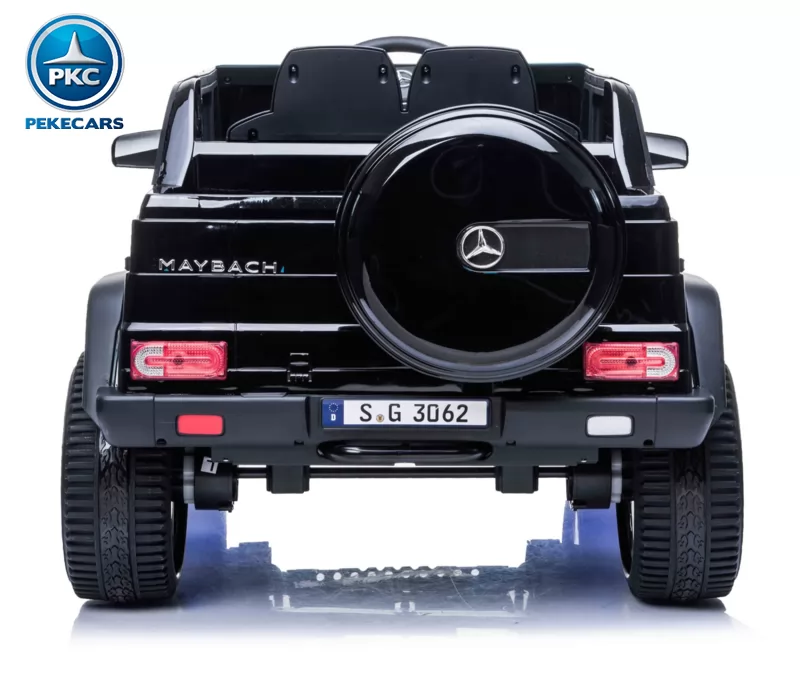 Mercedes maybach negro vista trasera