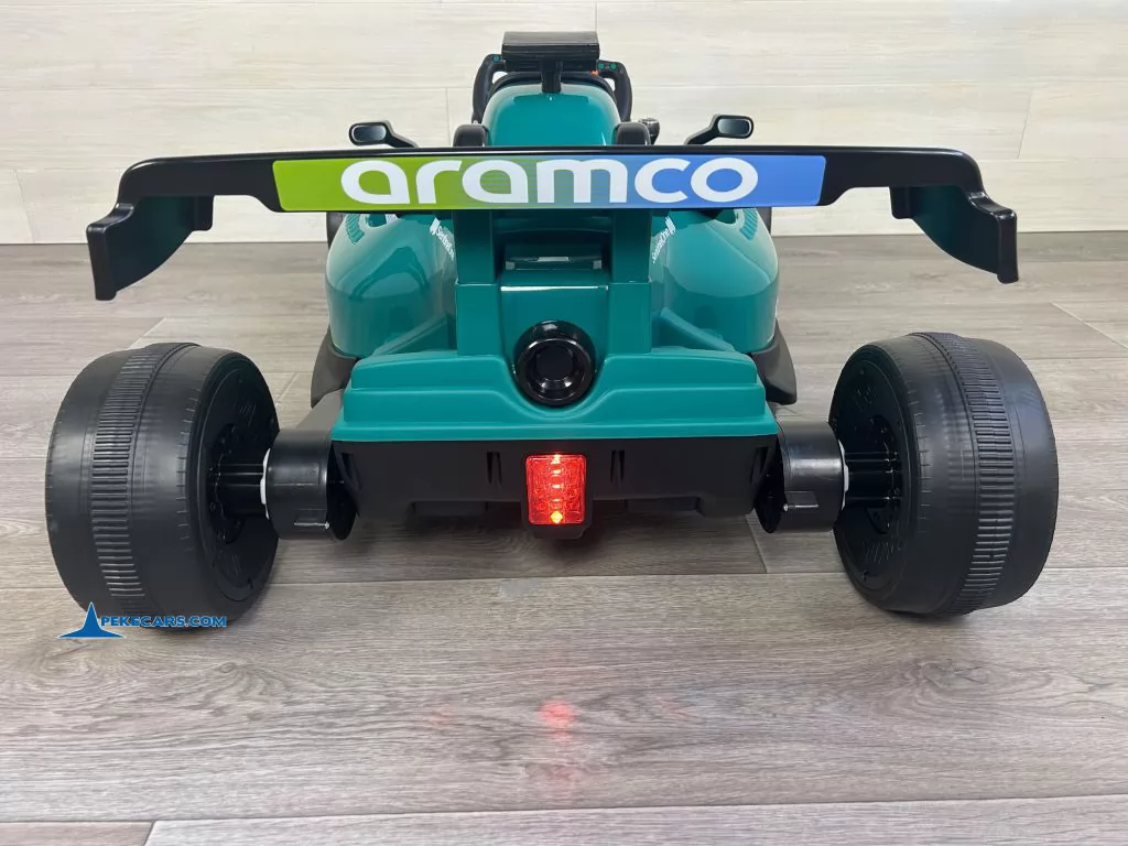 Coche de carreras Aston Martin F1 Cognizant 24V Verde vista trasera