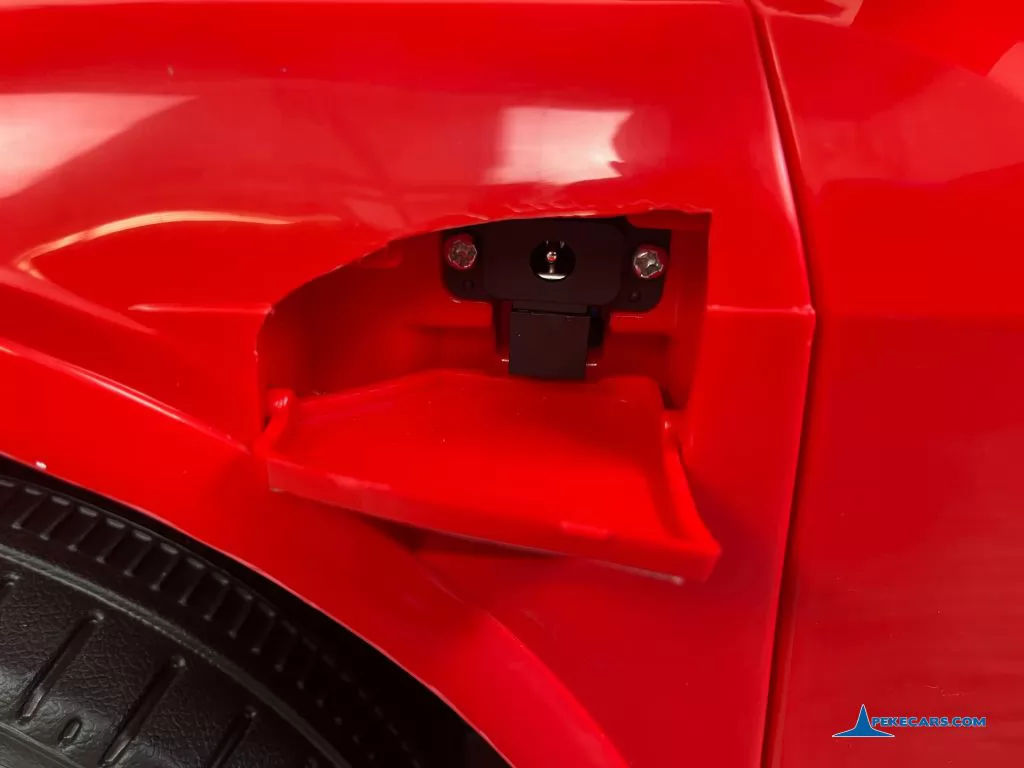Audi E-TRON Quattro Sportback 12V 2.4G Rojo toma carga