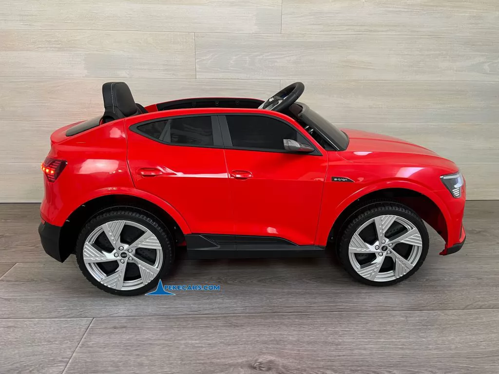 Audi E-TRON Quattro Sportback 12V 2.4G Rojo lateral invertido