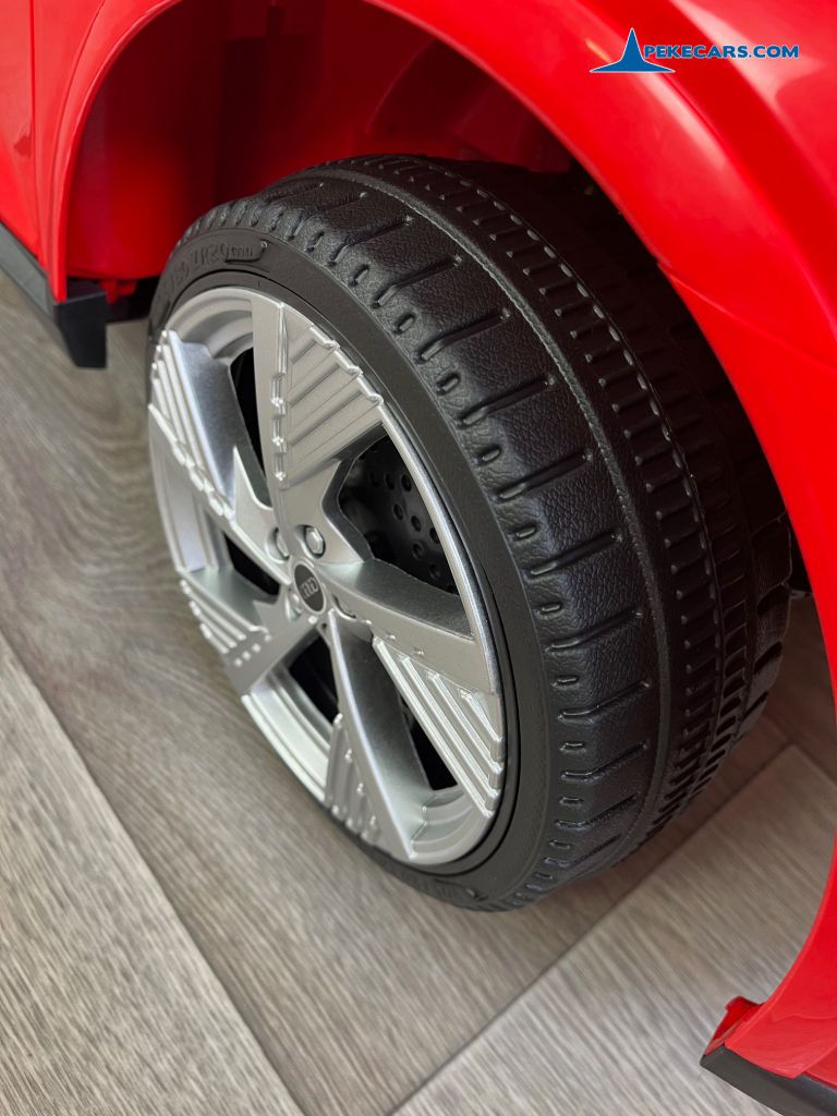 Audi E-TRON Quattro Sportback 12V 2.4G Rojo rueda