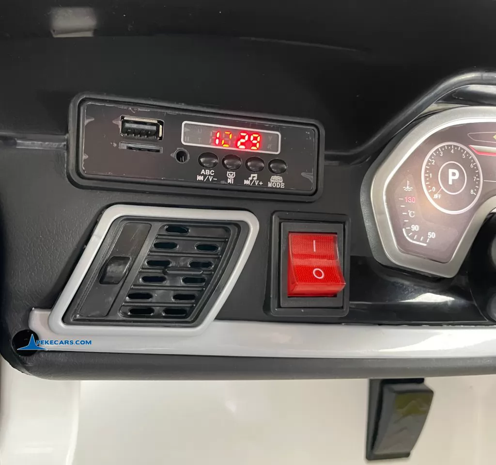 coches teledirigidos audi q5 12v blanco panel instrumentos