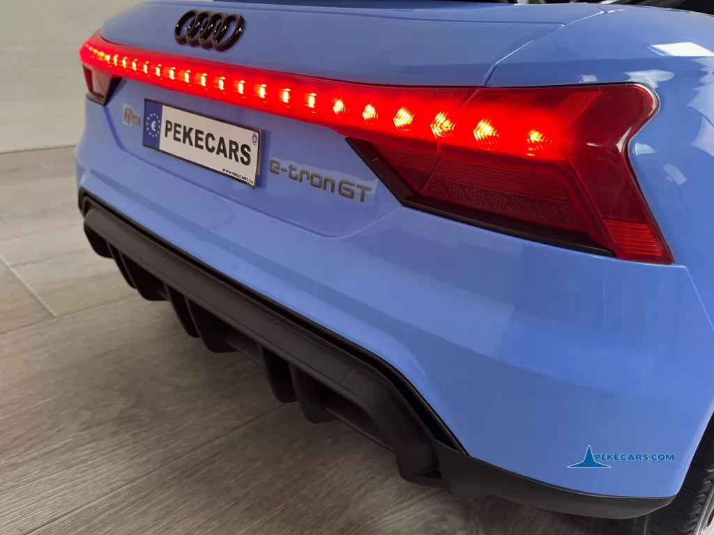 Audi RS E-Tron GT 12V 2.4G Azul luz posicion trasera