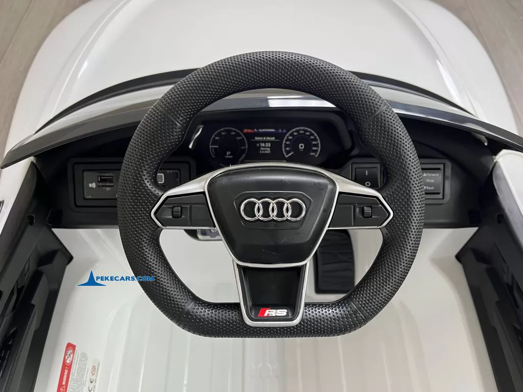 Audi RS E-Tron GT 12V 2.4G Blanco volante