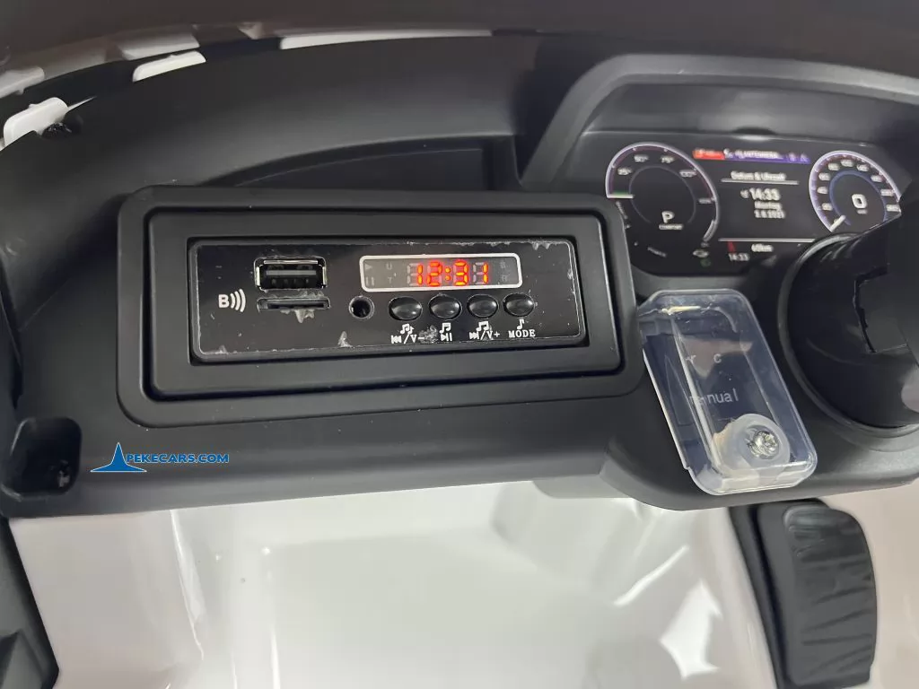 Audi RS E-Tron GT 12V 2.4G Blanco mp3