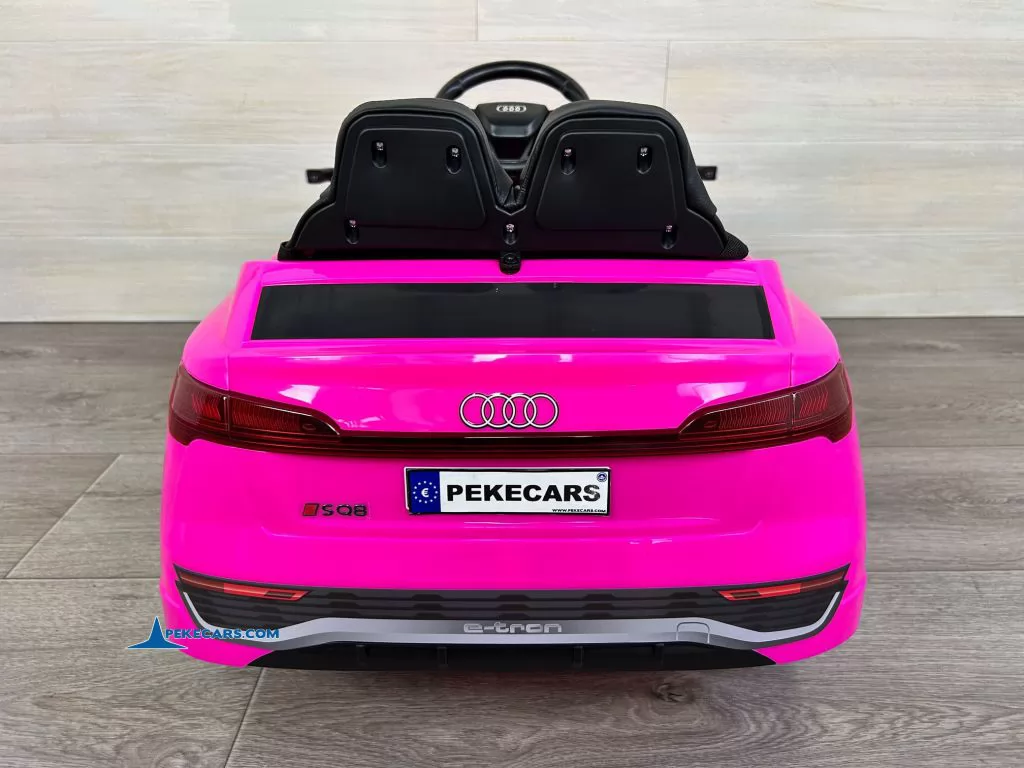 Audi SQ8 rosa coche electrico para niños parte trasera