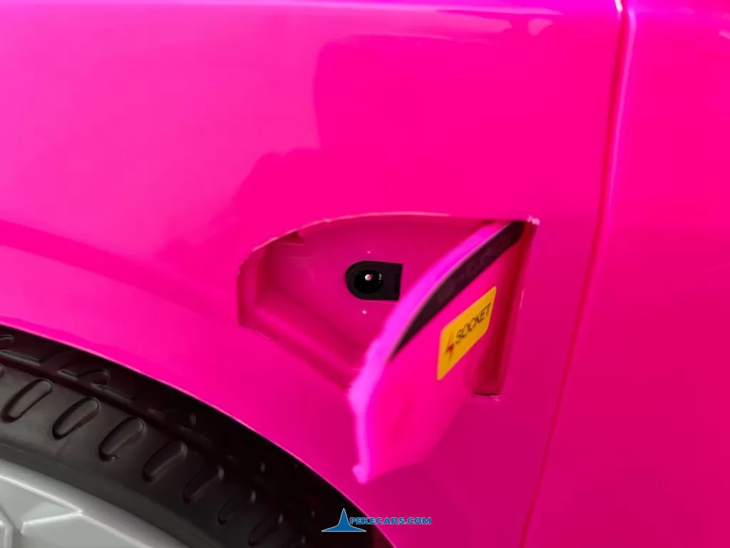 Audi SQ8 rosa coche electrico para niños enchufe