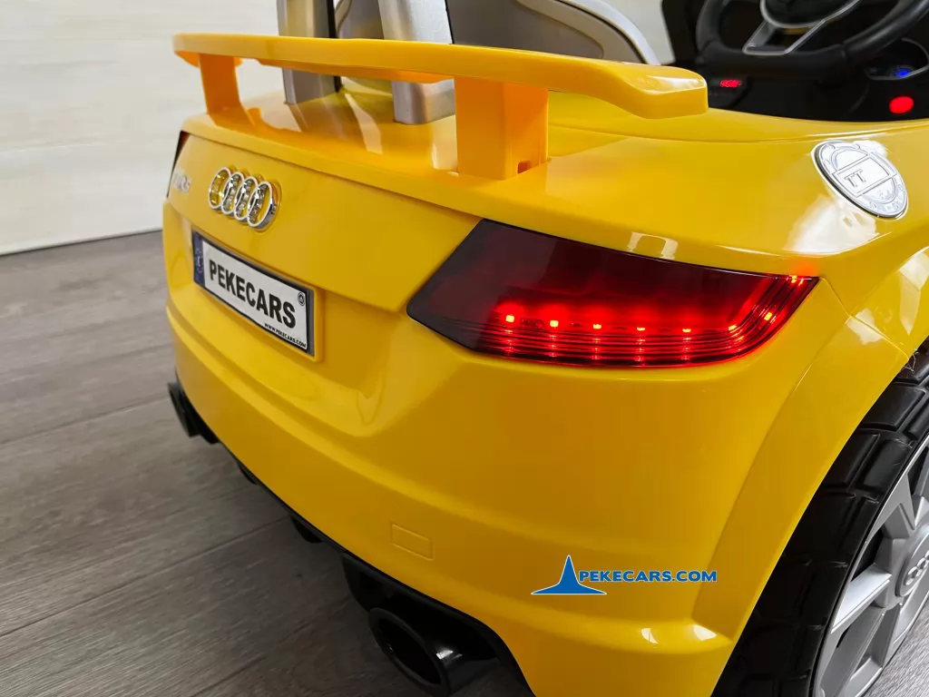 Coche electrico para niños Audi TT Amarillo detalle luces atras