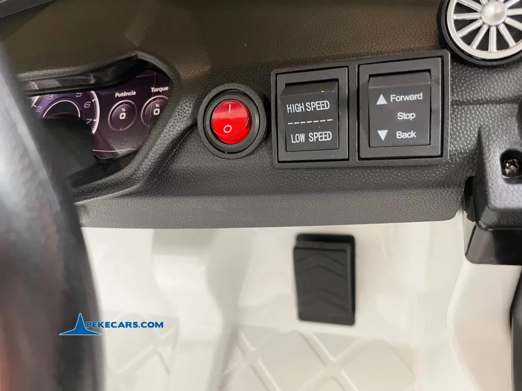 Audi TT RS Roadster 1 Plaza 12V 2.4G Blanco detalle velocidades
