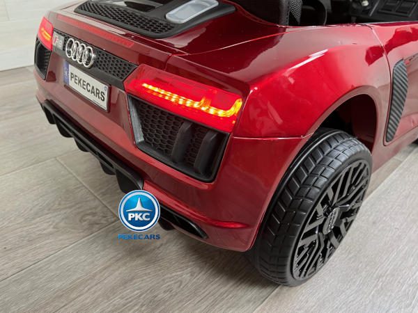 Coche eléctrico para niños Audi Little R8 Spyder Rojo Metalizado vista faro trasero