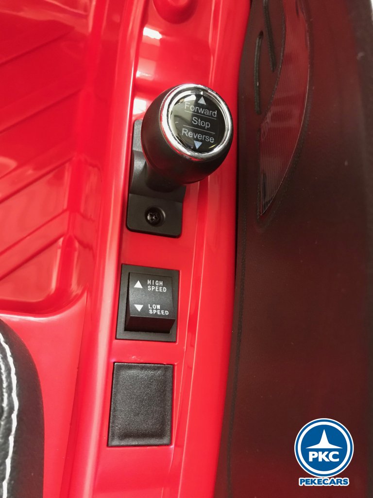 Coche eléctrico para niños Audi R8 Spyder Rojo vista cambio de marchas