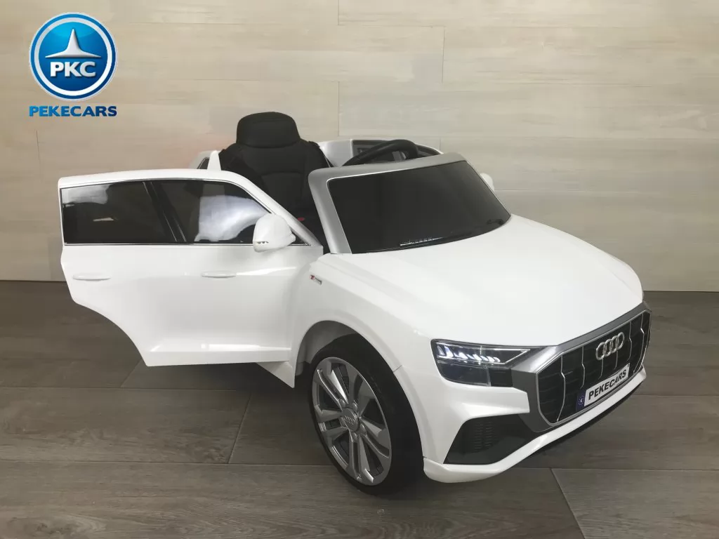 coche eléctrico infantil Audi Q8 12V Blanco vista 3/4 puertas abiertas