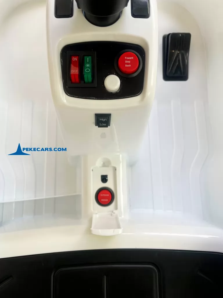 Auto de choques Racing GTS 12V Blanco detalle panel