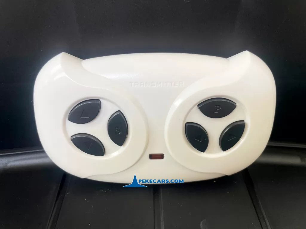 Auto de choques Racing GTS 12V Blanco mando