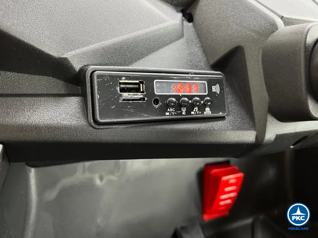 Beach Buggy Racing 12V 2.4G Blanco display