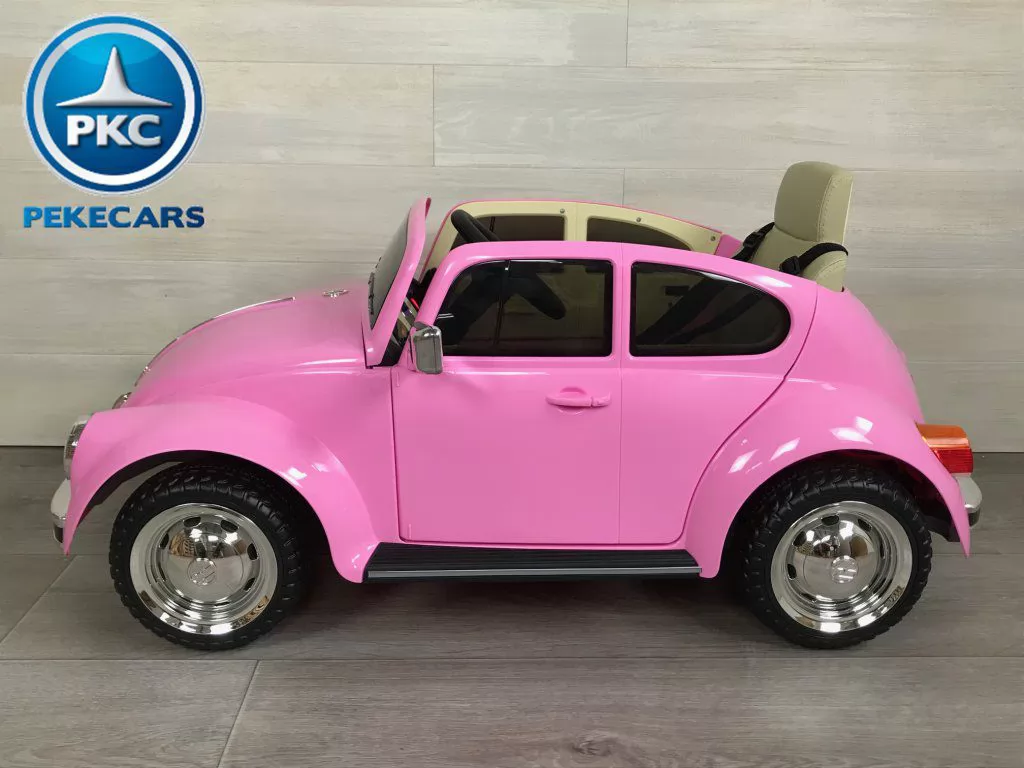 Beetle clásico color rosa vista lateral