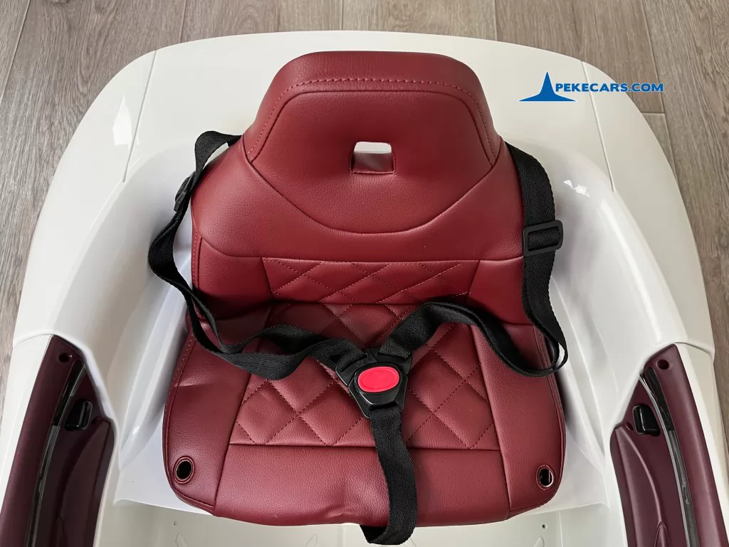 Coche eléctrico para niños BMW I4 12V 2.4G Blanco asiento