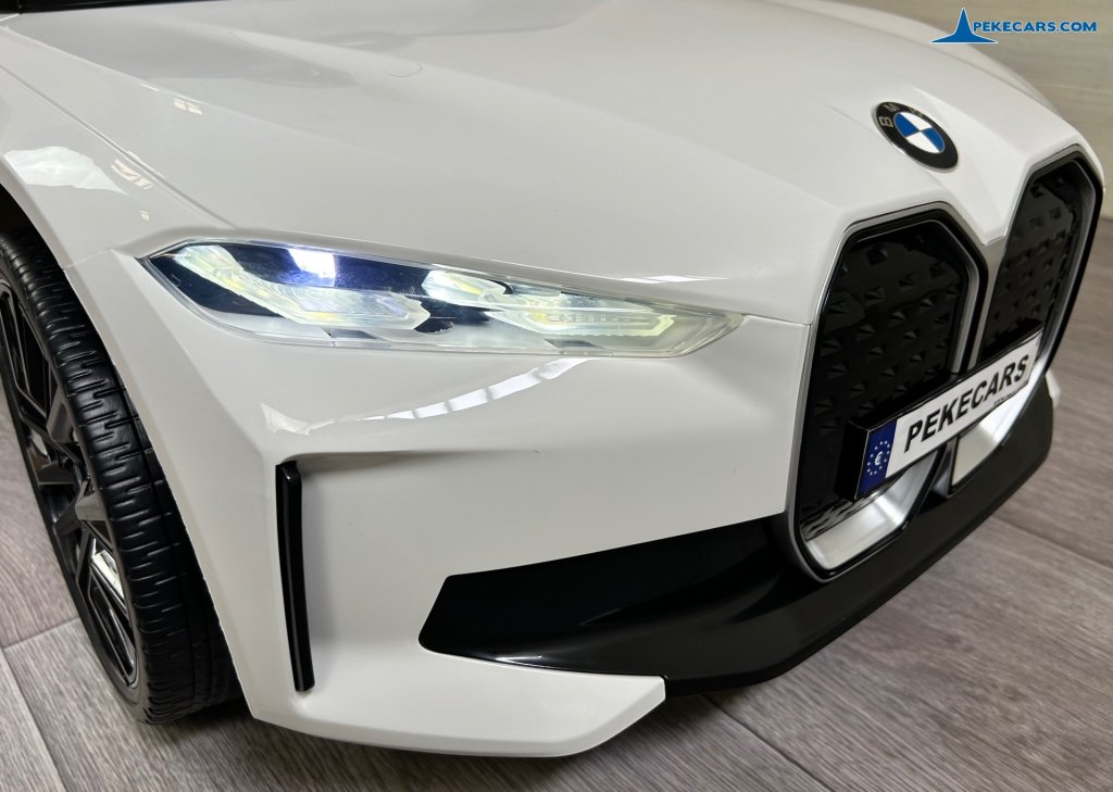 Coche eléctrico para niños BMW I4 12V 2.4G Blanco faros