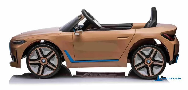 Coche eléctrico para niños BMW I4 12V 2.4G Dorado lateral