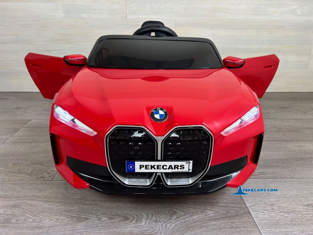 Coche eléctrico para niños BMW I4 12V 2.4G Rojo puertas abiertas
