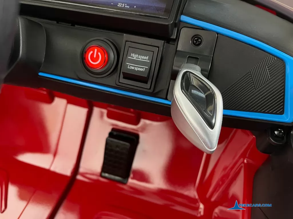 Coche eléctrico para niños BMW I4 12V 2.4G Rojo Metalizado encendido y marchas