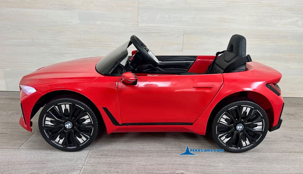 Coche eléctrico para niños BMW I4 12V 2.4G Rojo lateral
