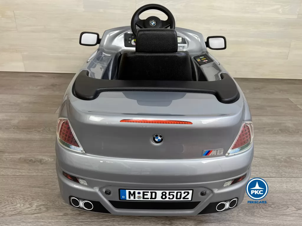 BMW M6 12V Gris vista trasera