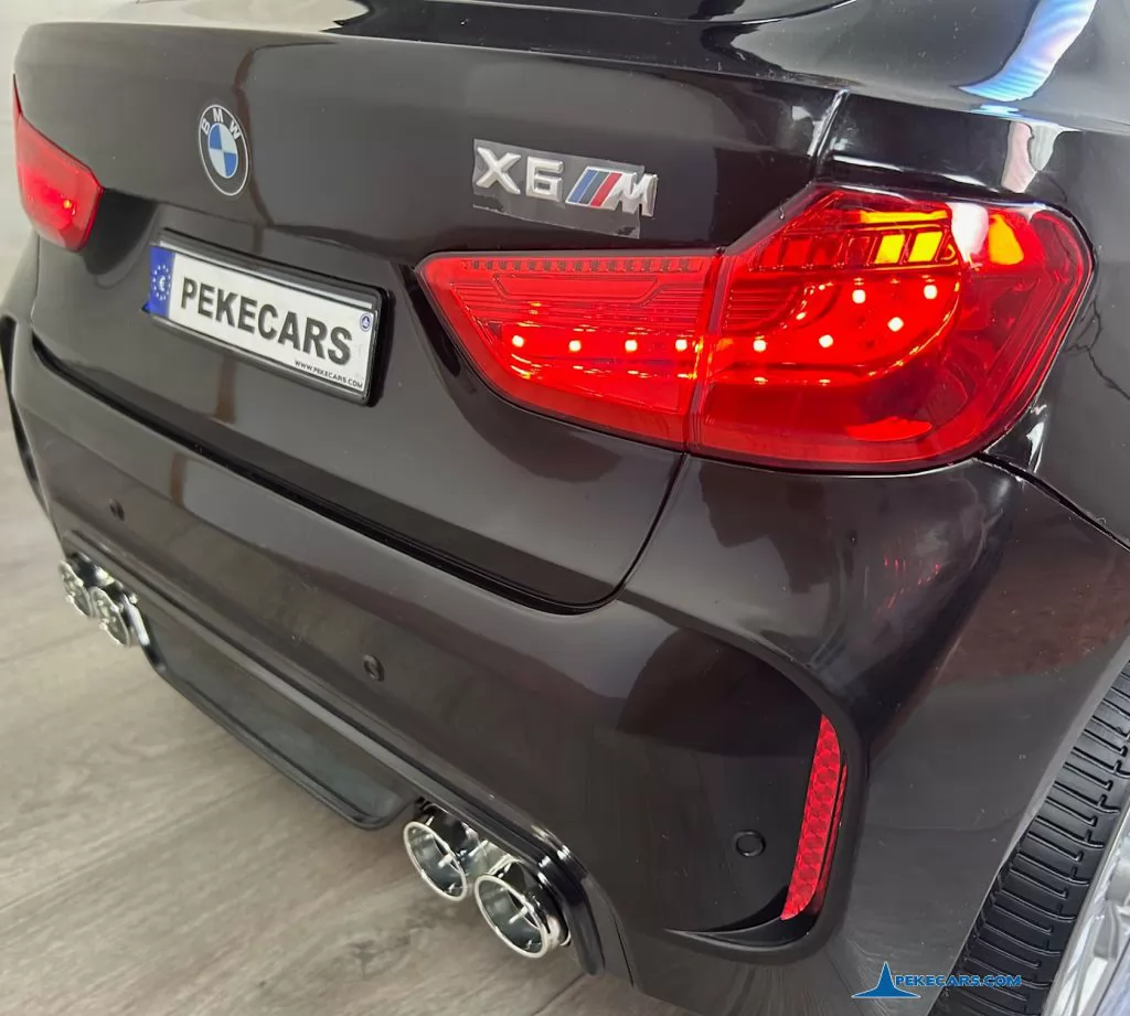Coche electrico para niños BMW X6M Negro Metalizado luces traseras