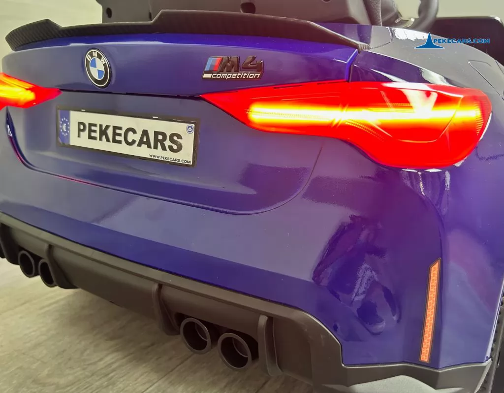 BMW M4 12V 2.4G Azul Metalizado luces traseras