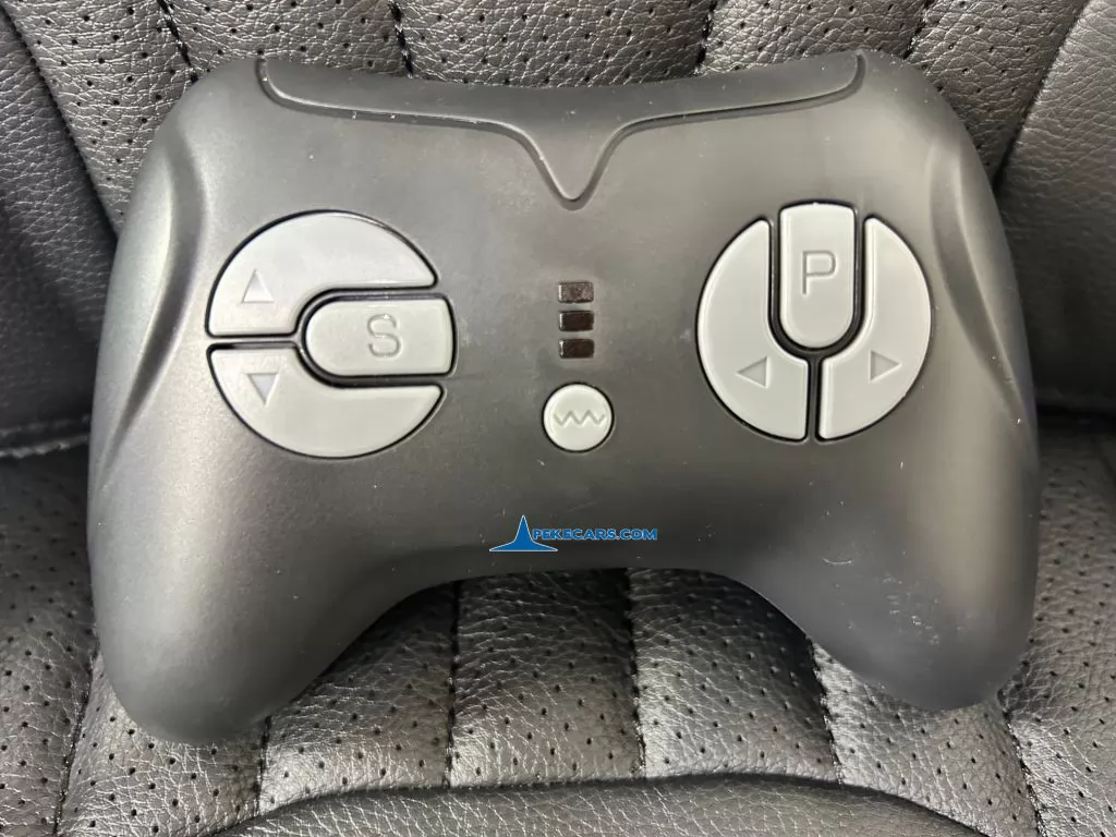 BMW M4 12V 2.4G Azul Metalizado control remoto para padres