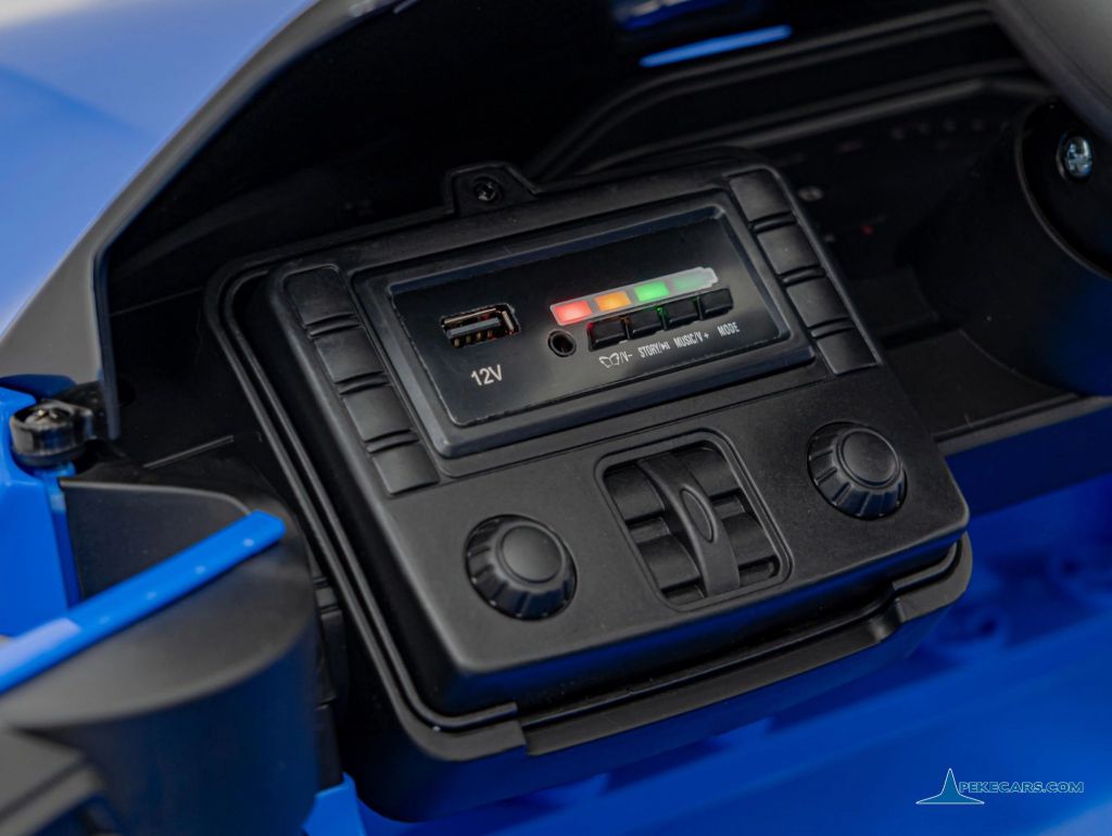 BMW M4 12V 2.4G Azul Metalizado display