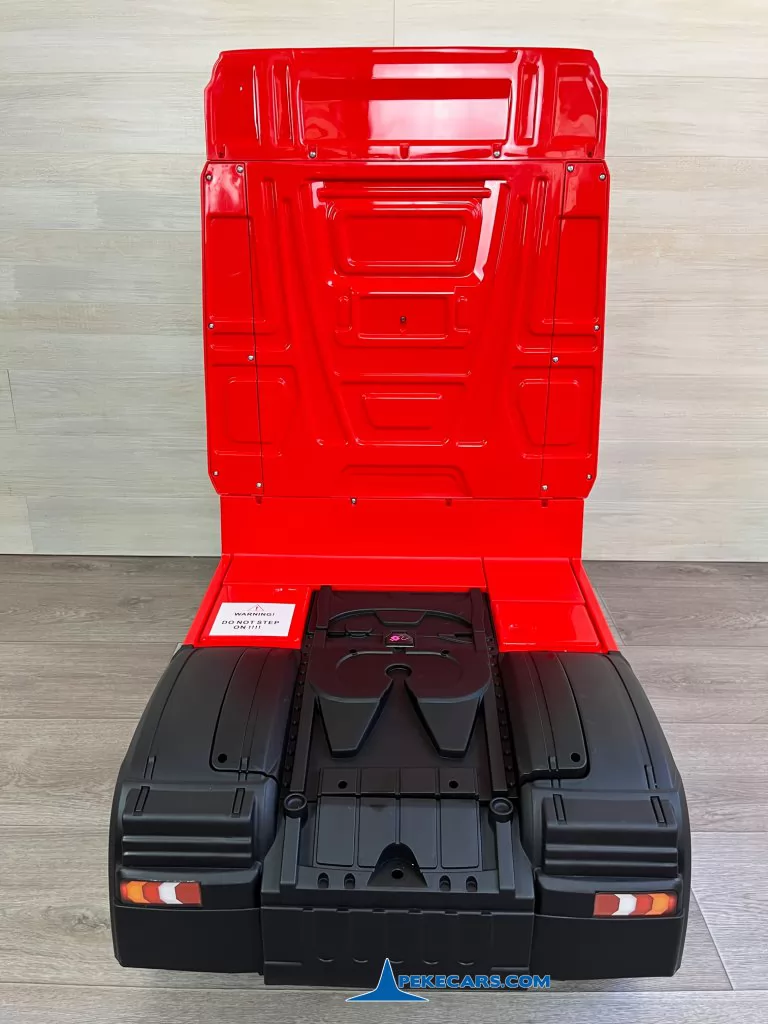 Camion Mercedes Actros Rojo vista trasera