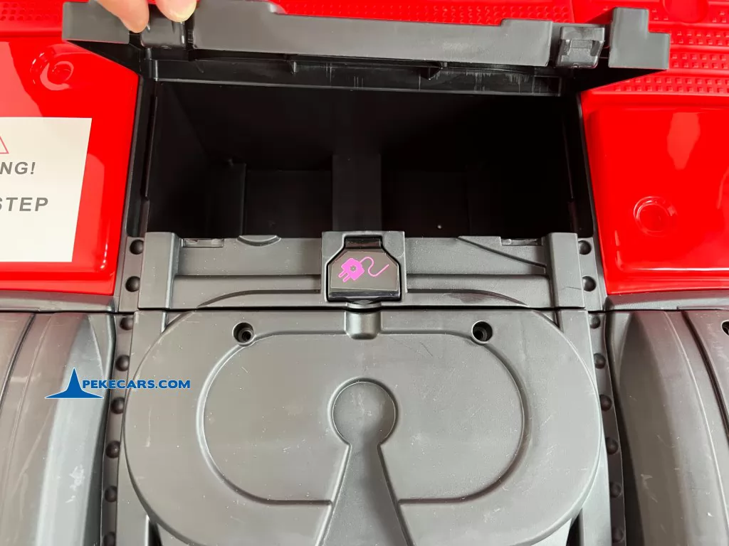 coches electricos niños camion mercedes actros rojo detales