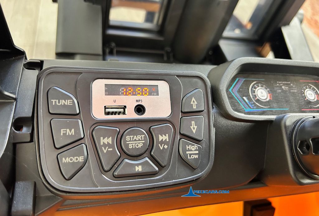 Carretilla Elevadora JCB 12V 2.4G Amarilla