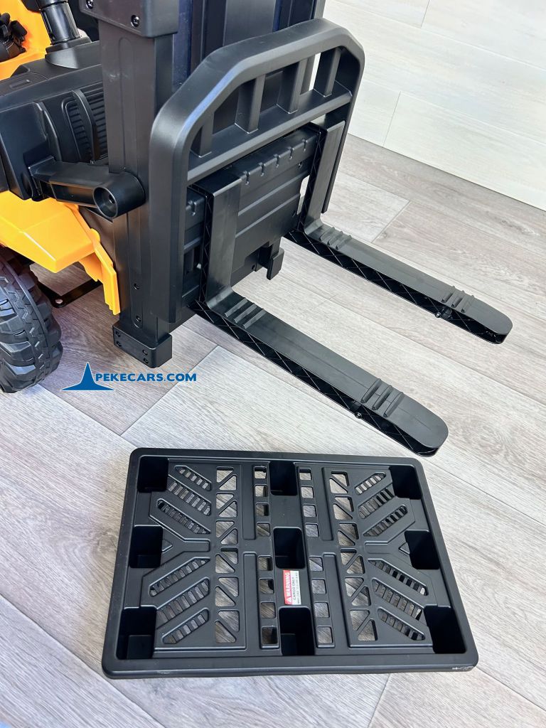 Carretilla Elevadora JCB 12V 2.4G Amarilla