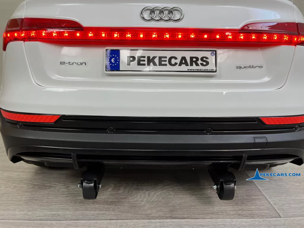 coche infantil bateria Audi E-TRON Quattro Sportback 12V 2.4G Blanco