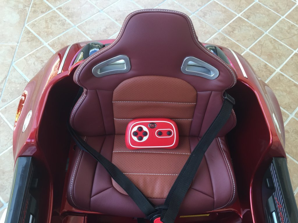 Coche electrico para niños Bugatti Veyron Style Burdeos Metalizado asiento acolchado en piel