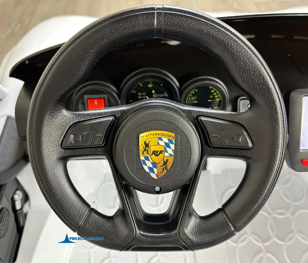 Deportivo RUF CTR3 24V 2.4G Blanco volante