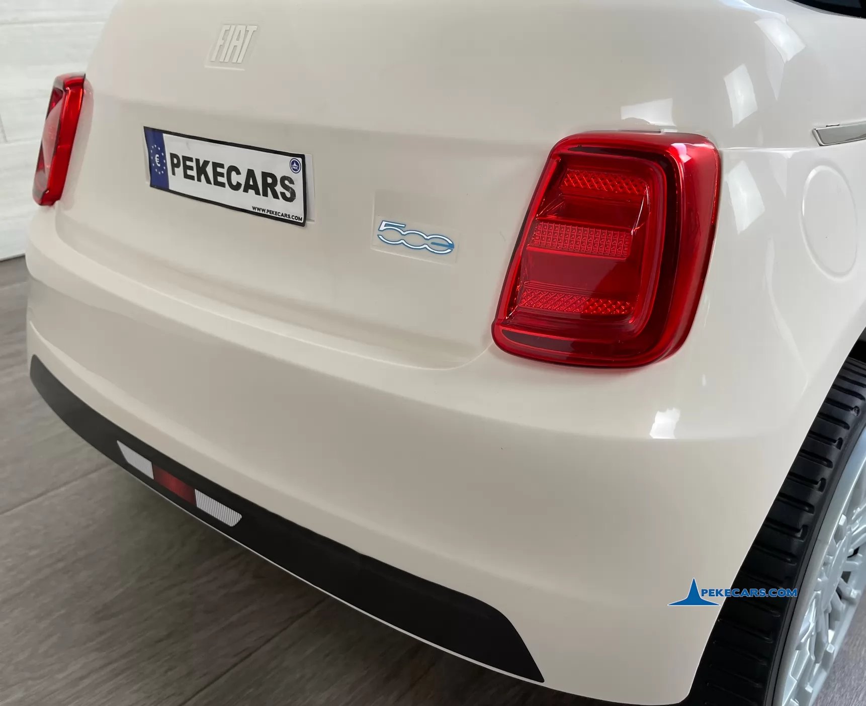 coches teledirigidos fiat 500 12v blanco