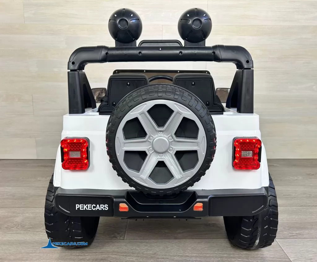 Jeep Wrangler Rubicon Style 12V 2.4G Blanco