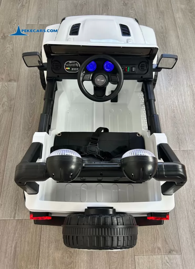 Jeep Wrangler Rubicon Style 12V 2.4G Blanco