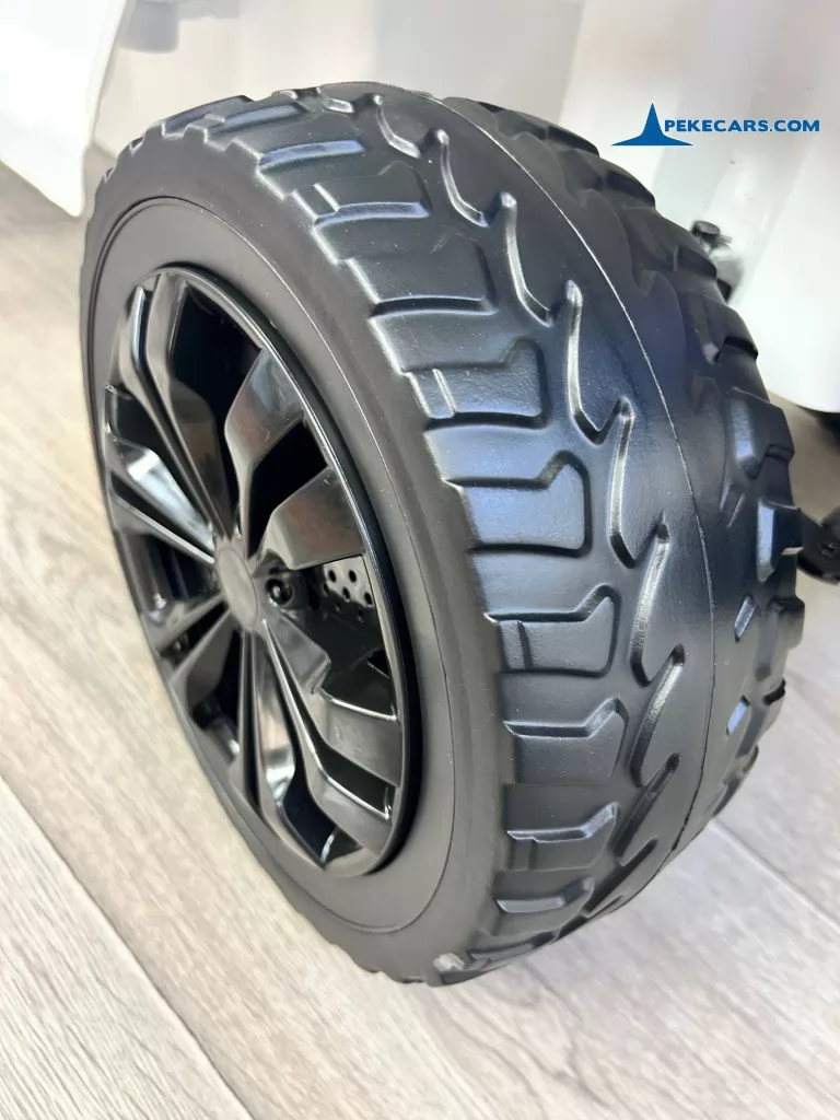 Jeep Wrangler Rubicon Style 12V 2.4G Blanco