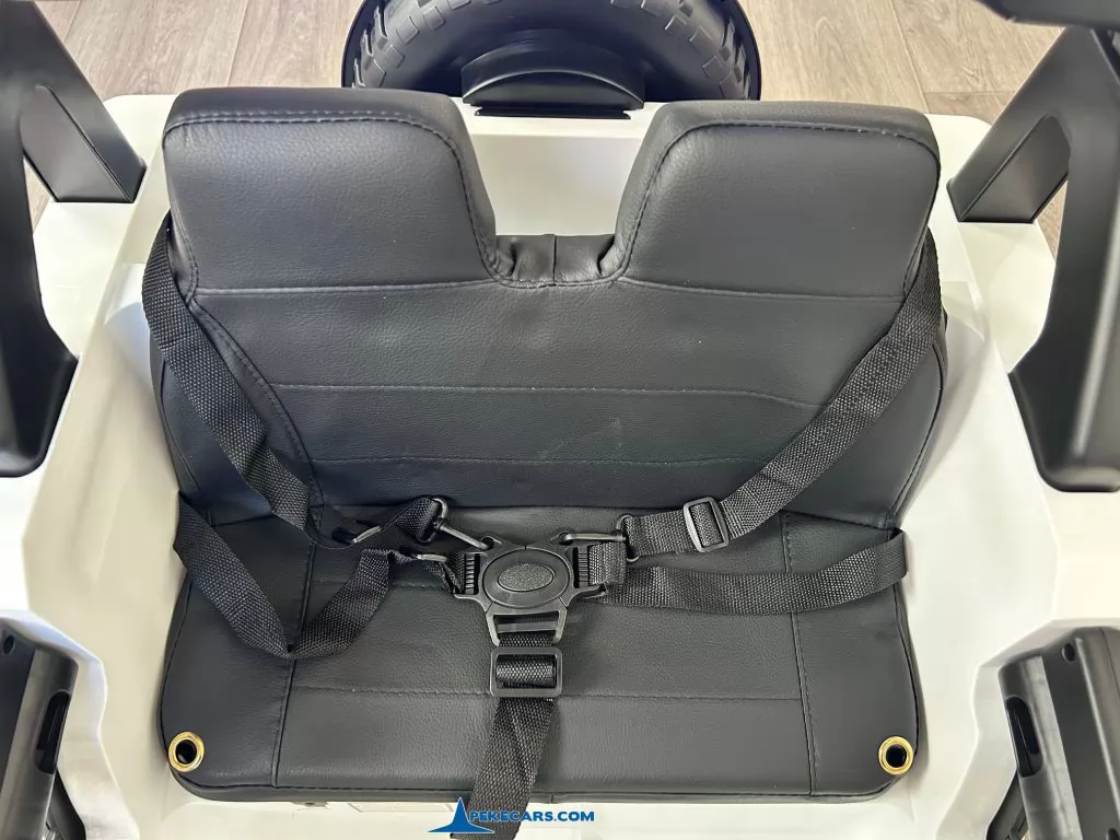 Jeep Wrangler Rubicon Style 12V 2.4G Blanco