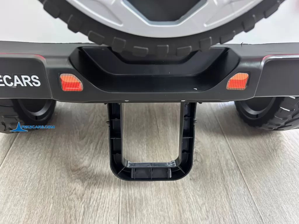 Jeep Wrangler Rubicon Style 12V 2.4G Blanco