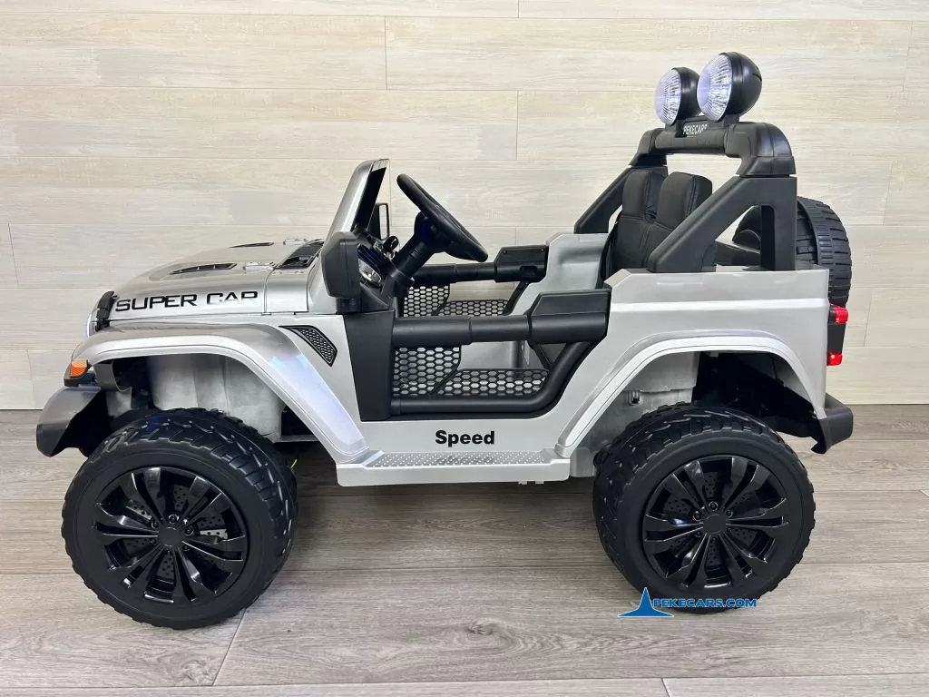 Jeep Wrangler Rubicon Style 12V 2.4G Plata Metalizado vista lateral