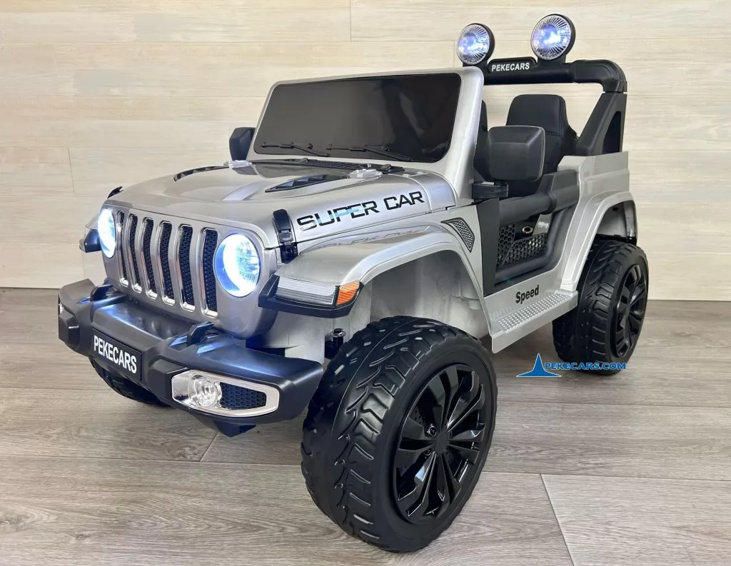 Jeep Wrangler Rubicon Style 12V 2.4G Plata Metalizado vista frente derecha