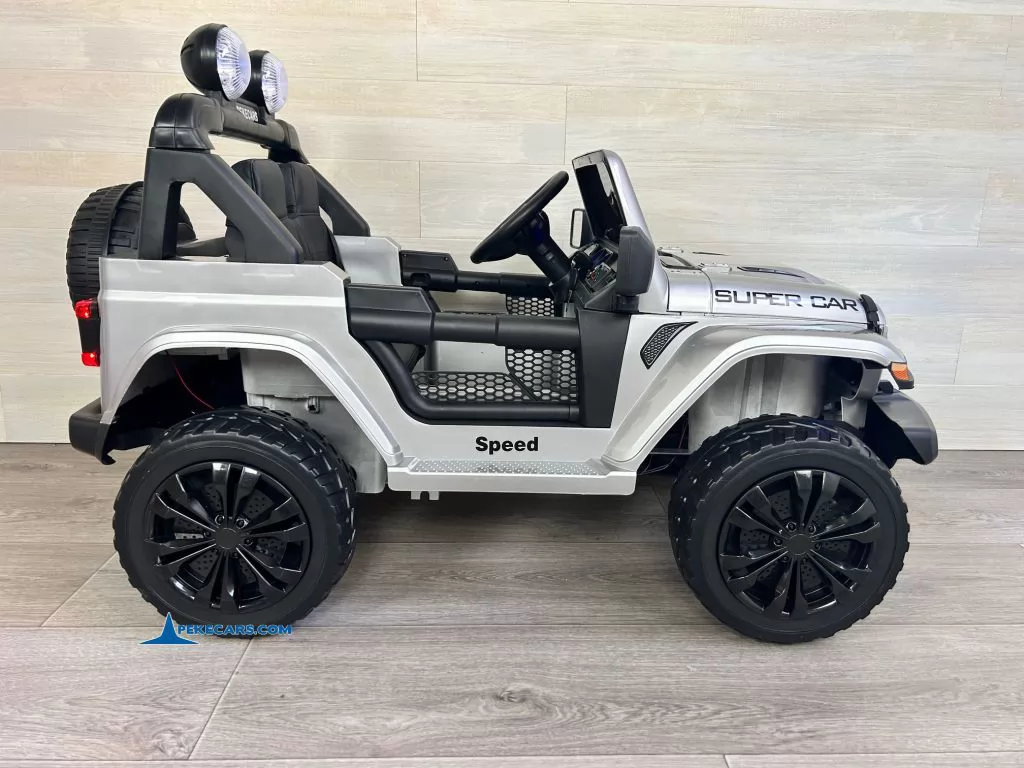 Jeep Wrangler Rubicon Style 12V 2.4G Plata Metalizado vista lateral izquierda